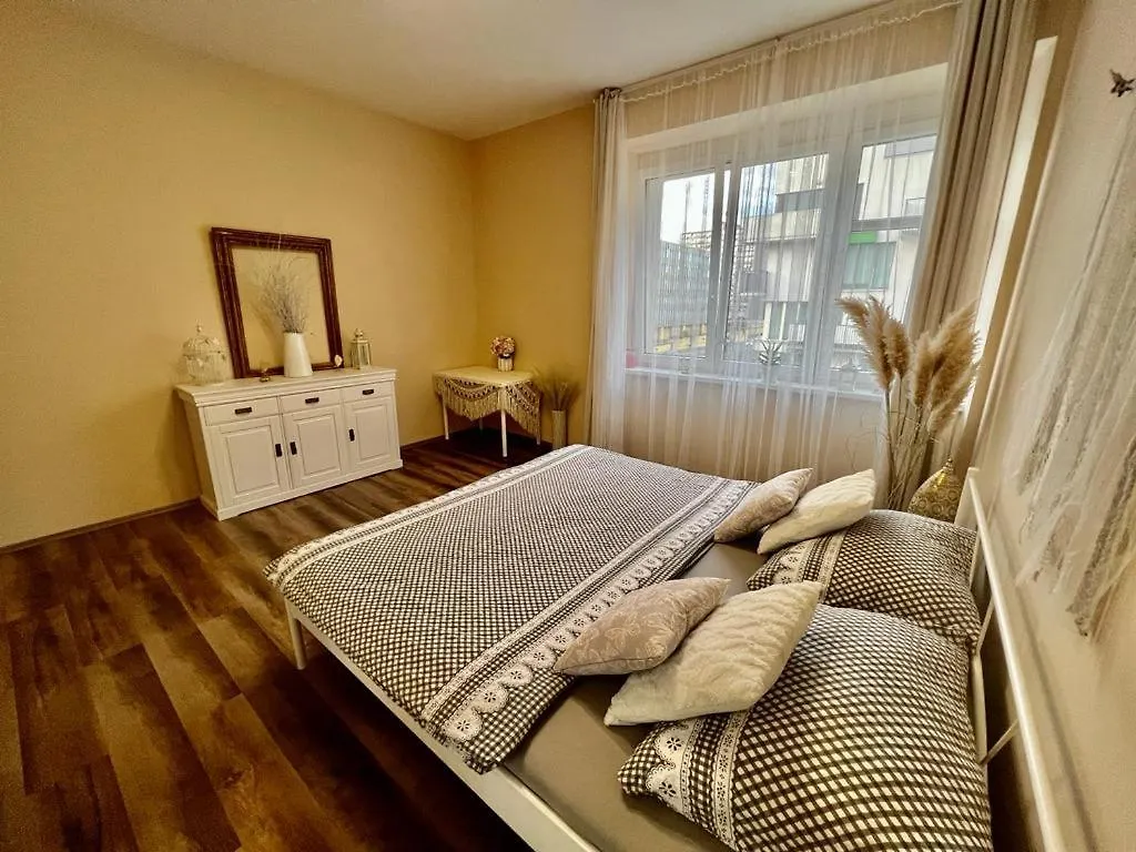 Eva'S Apartment פראג